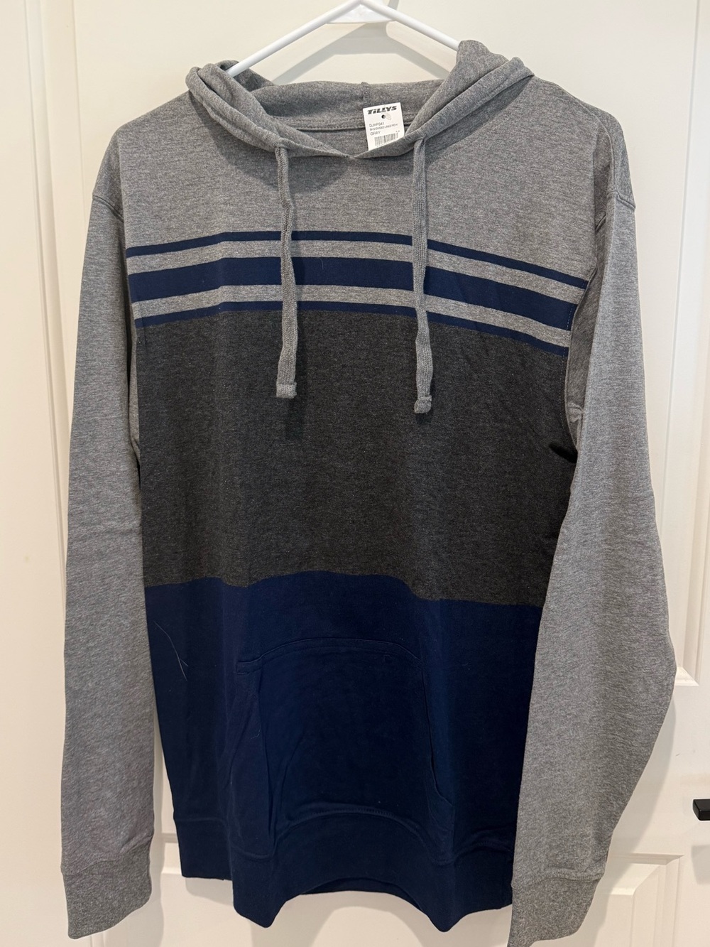 NWT Shouthouse Tillys Gray Blue Colorblock Pullover Hoodie Small